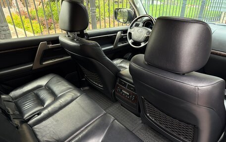 Toyota Land Cruiser 200, 2011 год, 2 850 000 рублей, 11 фотография