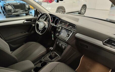Volkswagen Tiguan II, 2018 год, 1 649 000 рублей, 7 фотография