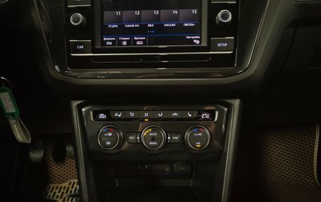 Volkswagen Tiguan II, 2018 год, 1 649 000 рублей, 11 фотография