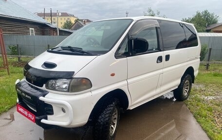 Mitsubishi Delica III, 1989 год, 820 000 рублей, 1 фотография