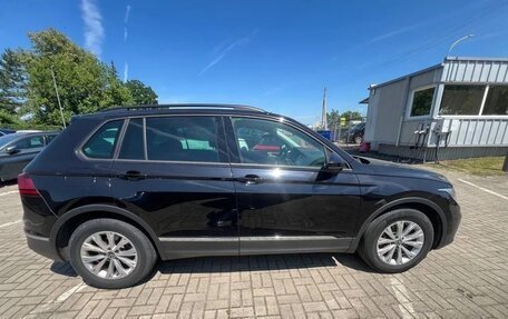Volkswagen Tiguan II, 2022 год, 2 342 000 рублей, 4 фотография