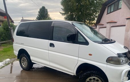 Mitsubishi Delica III, 1989 год, 820 000 рублей, 2 фотография