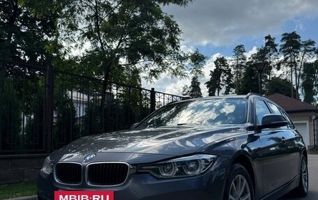 BMW 3 серия, 2018 год, 1 860 000 рублей, 4 фотография