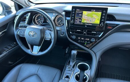 Toyota Camry, 2022 год, 3 770 000 рублей, 6 фотография