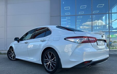 Toyota Camry, 2022 год, 3 770 000 рублей, 8 фотография