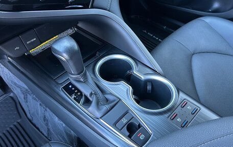 Toyota Camry, 2022 год, 3 770 000 рублей, 18 фотография