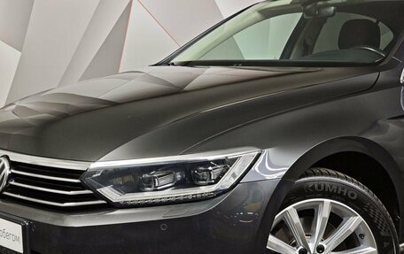 Volkswagen Passat B8 рестайлинг, 2017 год, 1 815 000 рублей, 10 фотография