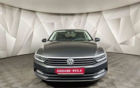 Volkswagen Passat B8 рестайлинг, 2017 год, 1 815 000 рублей, 7 фотография