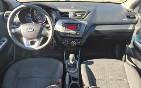 KIA Rio III рестайлинг, 2013 год, 690 000 рублей, 10 фотография