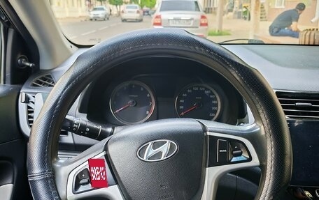 Hyundai Solaris II рестайлинг, 2012 год, 700 000 рублей, 9 фотография