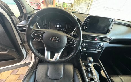 Hyundai Santa Fe IV, 2018 год, 2 800 000 рублей, 21 фотография