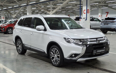 Mitsubishi Outlander III рестайлинг 3, 2018 год, 2 320 000 рублей, 7 фотография