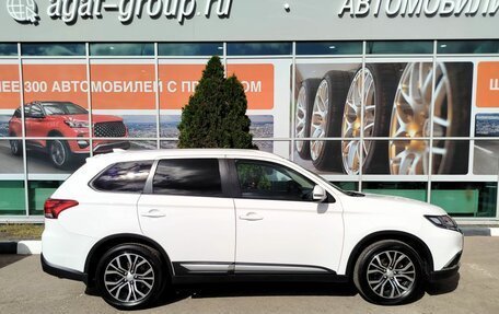 Mitsubishi Outlander III рестайлинг 3, 2018 год, 1 732 000 рублей, 4 фотография