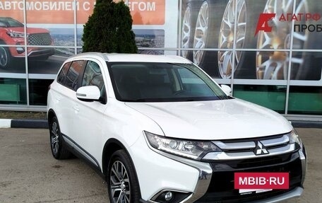 Mitsubishi Outlander III рестайлинг 3, 2018 год, 1 732 000 рублей, 3 фотография
