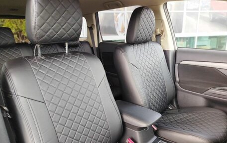 Mitsubishi Outlander III рестайлинг 3, 2018 год, 1 732 000 рублей, 23 фотография