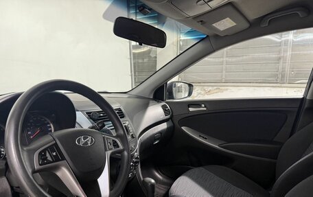 Hyundai Solaris II рестайлинг, 2015 год, 999 800 рублей, 8 фотография