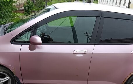 Honda Fit III, 2001 год, 250 000 рублей, 2 фотография