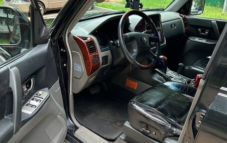 Mitsubishi Pajero III рестайлинг, 2004 год, 899 999 рублей, 8 фотография
