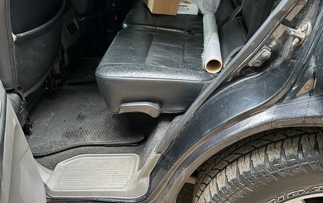 Mitsubishi Pajero III рестайлинг, 2004 год, 899 999 рублей, 10 фотография