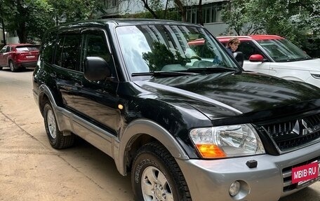 Mitsubishi Pajero III рестайлинг, 2004 год, 899 999 рублей, 3 фотография