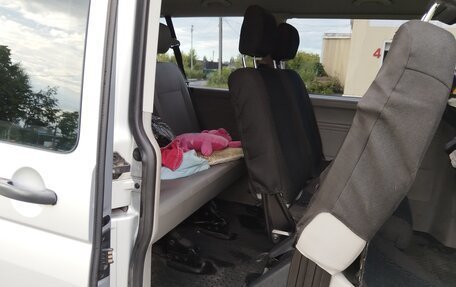 Volkswagen Caravelle T5, 2012 год, 2 200 000 рублей, 10 фотография