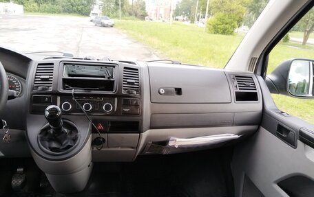 Volkswagen Caravelle T5, 2012 год, 2 200 000 рублей, 13 фотография