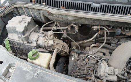 Volkswagen Caravelle T5, 2012 год, 2 200 000 рублей, 18 фотография