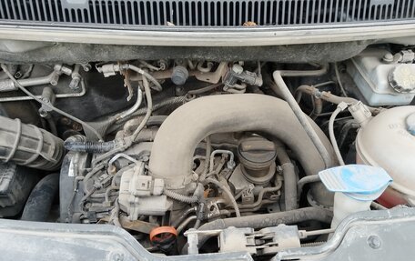 Volkswagen Caravelle T5, 2012 год, 2 200 000 рублей, 17 фотография