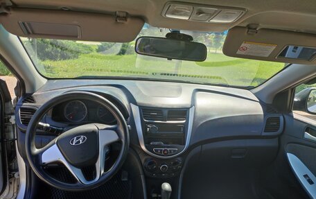 Hyundai Solaris II рестайлинг, 2012 год, 600 000 рублей, 5 фотография