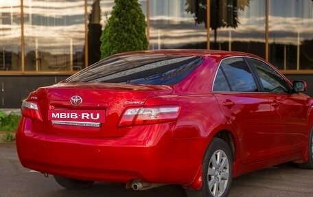 Toyota Camry, 2008 год, 900 000 рублей, 2 фотография