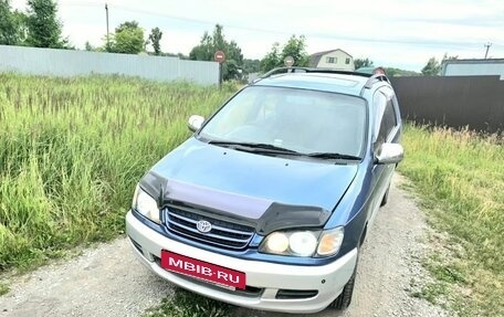 Toyota Ipsum II, 1998 год, 750 000 рублей, 2 фотография