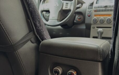 Nissan Pathfinder, 2008 год, 990 000 рублей, 30 фотография