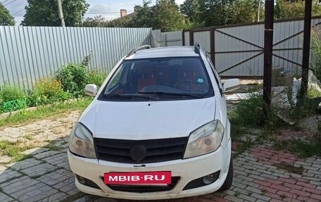 Geely MK Cross I, 2013 год, 180 000 рублей, 2 фотография