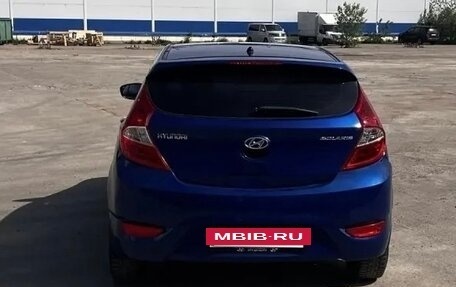 Hyundai Solaris II рестайлинг, 2013 год, 750 000 рублей, 4 фотография