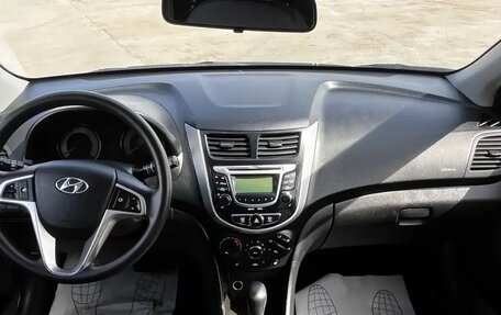 Hyundai Solaris II рестайлинг, 2013 год, 750 000 рублей, 12 фотография
