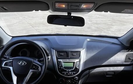 Hyundai Solaris II рестайлинг, 2013 год, 750 000 рублей, 13 фотография