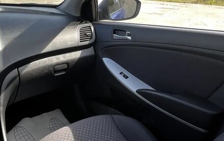 Hyundai Solaris II рестайлинг, 2013 год, 750 000 рублей, 18 фотография