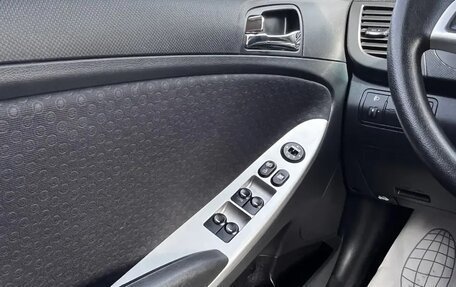 Hyundai Solaris II рестайлинг, 2013 год, 750 000 рублей, 15 фотография