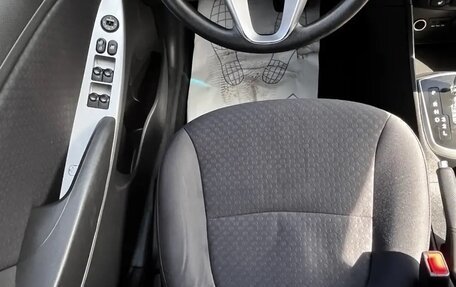 Hyundai Solaris II рестайлинг, 2013 год, 750 000 рублей, 17 фотография