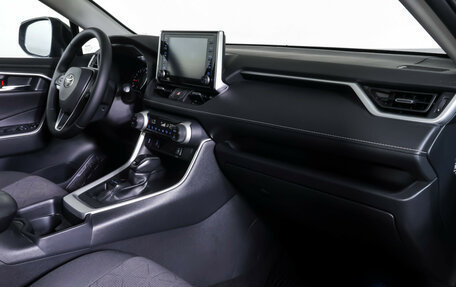 Toyota RAV4, 2019 год, 2 690 000 рублей, 11 фотография