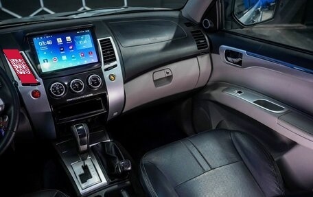 Mitsubishi Pajero Sport II рестайлинг, 2014 год, 1 730 000 рублей, 25 фотография