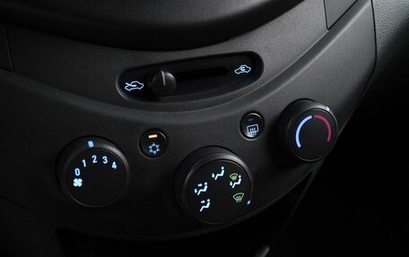 Chevrolet Spark III, 2013 год, 650 444 рублей, 15 фотография