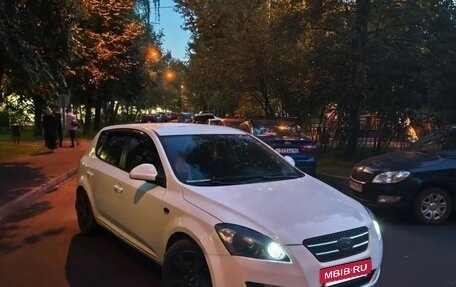 KIA cee'd I рестайлинг, 2009 год, 670 000 рублей, 3 фотография