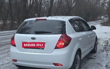 KIA cee'd I рестайлинг, 2009 год, 670 000 рублей, 15 фотография