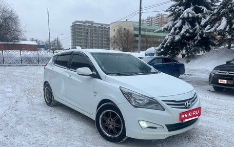 Hyundai Solaris II рестайлинг, 2015 год, 875 000 рублей, 2 фотография