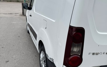 Peugeot Partner II рестайлинг 2, 2013 год, 450 000 рублей, 24 фотография