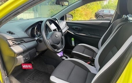 Toyota Yaris XP150 рестайлинг, 2021 год, 1 000 000 рублей, 7 фотография