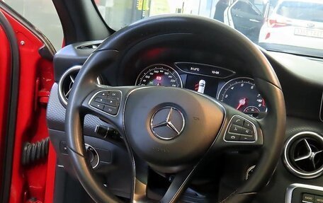 Mercedes-Benz A-Класс, 2017 год, 1 680 000 рублей, 6 фотография