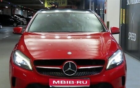 Mercedes-Benz A-Класс, 2017 год, 1 680 000 рублей, 2 фотография