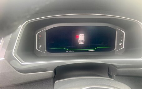 Volkswagen Tiguan II, 2018 год, 2 700 000 рублей, 13 фотография